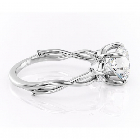 Inel de logodnă Thalina din aur Alb 14kt cu moissanite tăietură rotundă – Solitar rafinată pentru profil mediu | Personalizează și configurează gratuit online [1]