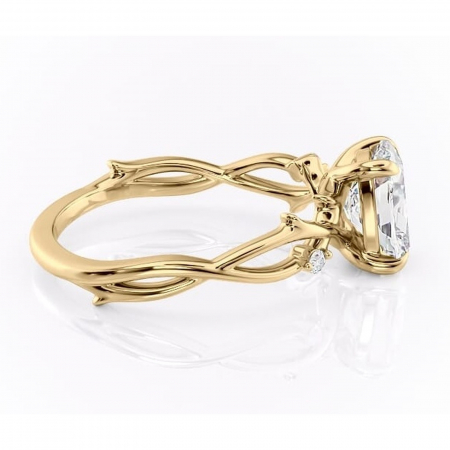 Inel de logodnă Thalina din aur Galben 14kt cu moissanite tăietură pernă – Solitar rafinată pentru profil mediu | Personalizează și configurează gratuit online [1]