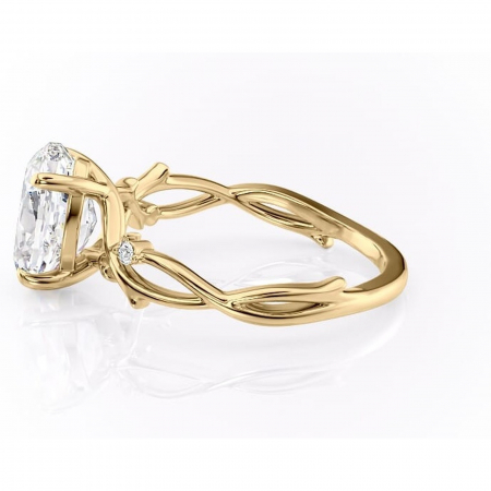 Inel de logodnă Thalina din aur Galben 14kt cu moissanite tăietură ovală – Solitar rafinată pentru profil mediu | Personalizează și configurează gratuit online [5]