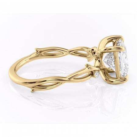 Inel de logodnă Thalina din aur Galben 18kt cu moissanite tăietură princess – Solitar rafinată pentru profil mediu | Personalizează și configurează gratuit online [1]