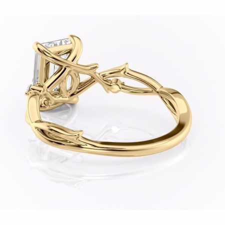 Inel de logodnă Thalina din aur Galben 14kt cu moissanite tăietură smarald – Solitar rafinată pentru profil mediu | Personalizează și configurează gratuit online [3]
