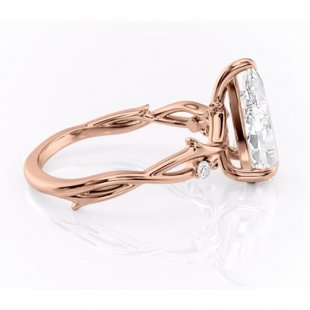 Inel de logodnă Thalina din aur Rose 14kt cu moissanite tăietură pară – Solitar rafinată pentru profil mediu | Personalizează și configurează gratuit online [1]