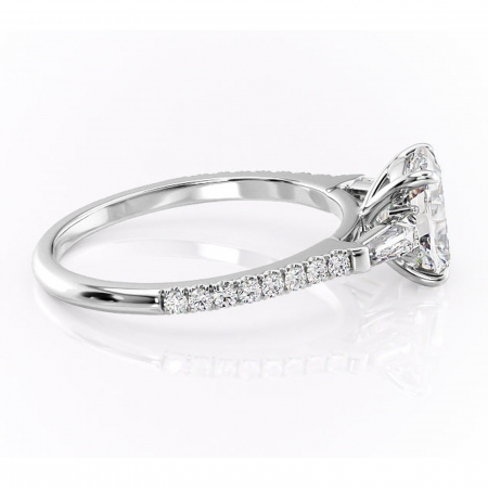 Inel de logodnă Theodora din aur Alb 14kt cu moissanite tăietură asscher – Montură cu trei pietre rafinată pentru profil înalt | Personalizează și configurează gratuit online [1]