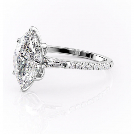 Inel de logodnă Theodora din aur Alb 14kt cu moissanite tăietură marquise – Montură cu trei pietre rafinată pentru profil înalt | Personalizează și configurează gratuit online [6]