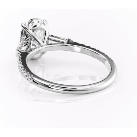 Inel de logodnă Theodora din aur Alb 14kt cu moissanite tăietură ovală – Montură cu trei pietre rafinată pentru profil înalt | Personalizează și configurează gratuit online [3]