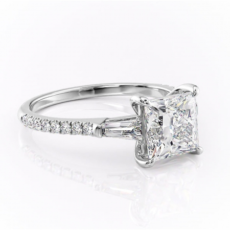 Princess - Inel de logodnă Theodora din aur Alb 14kt cu moissanite tăietură princess – Montură cu trei pietre rafinată pentru profil înalt | Personalizează și configurează gratuit online