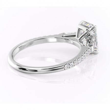 Inel de logodnă Theodora din aur Alb 14kt cu moissanite tăietură radiantă – Montură cu trei pietre rafinată pentru profil înalt | Personalizează și configurează gratuit online [2]