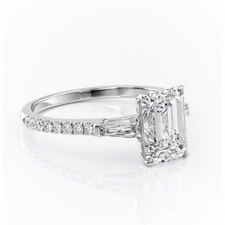 Smarald - Inel de logodnă Theodora din aur Alb 14kt cu moissanite tăietură smarald – Montură cu trei pietre rafinată pentru profil înalt | Personalizează și configurează gratuit online