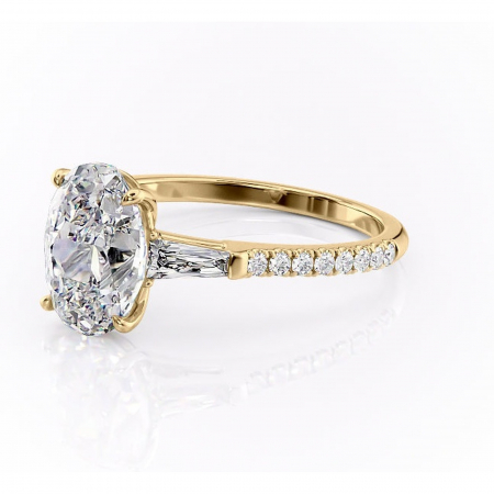 Inel de logodnă Theodora din aur Galben 14kt cu moissanite tăietură ovală – Montură cu trei pietre rafinată pentru profil înalt | Personalizează și configurează gratuit online [6]