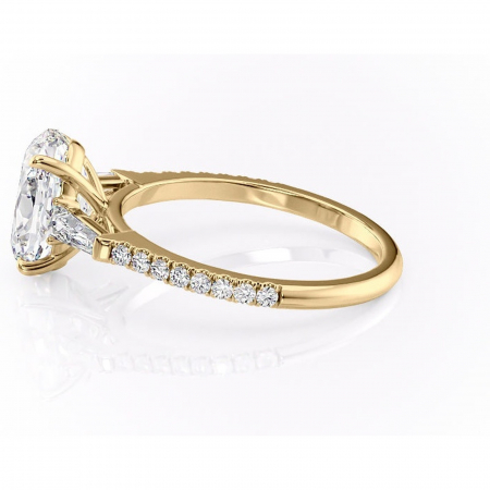Inel de logodnă Theodora din aur Galben 14kt cu moissanite tăietură ovală – Montură cu trei pietre rafinată pentru profil înalt | Personalizează și configurează gratuit online [5]