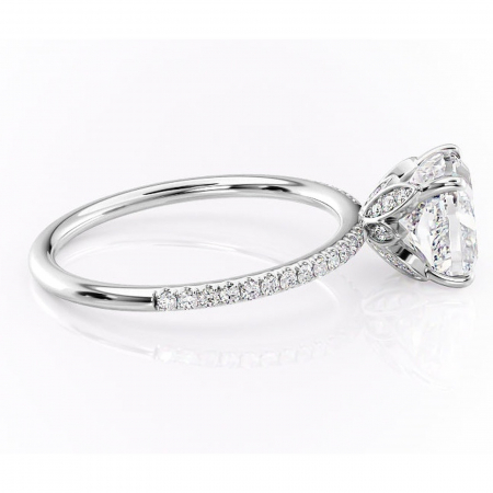 Inel de logodnă Topaz din aur Alb 14kt cu moissanite tăietură pernă – Montură pavé rafinată pentru profil înalt | Personalizează și configurează gratuit online [1]