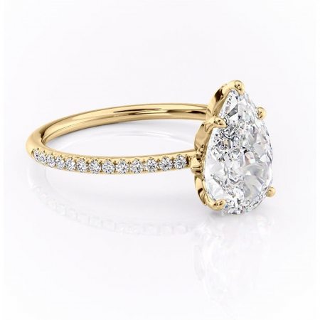 Aur galben - Inel de logodnă Topaz din aur Galben 18kt cu moissanite tăietură pară – Montură pavé rafinată pentru profil înalt | Personalizează și configurează gratuit online