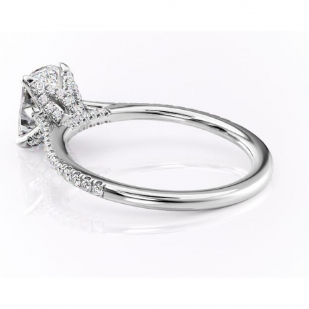 Inel de logodnă Tove din aur Alb 14kt cu moissanite tăietură pernă – Montură pavé rafinată pentru profil înalt | Personalizează și configurează gratuit online [4]