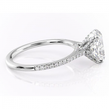 Inel de logodnă Tove din aur Alb 14kt cu moissanite tăietură ovală – Montură pavé rafinată pentru profil înalt | Personalizează și configurează gratuit online [1]