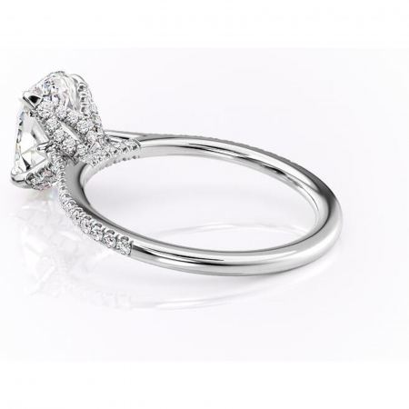 Inel de logodnă Tove din aur Alb 14kt cu moissanite tăietură ovală – Montură pavé rafinată pentru profil înalt | Personalizează și configurează gratuit online [4]