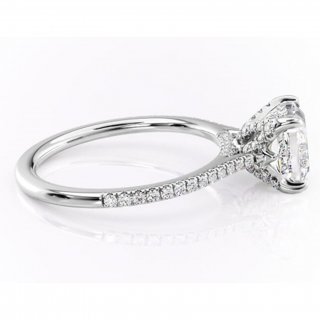 Inel de logodnă Tove din aur Alb 14kt cu moissanite tăietură pernă – Montură pavé rafinată pentru profil înalt | Personalizează și configurează gratuit online [1]