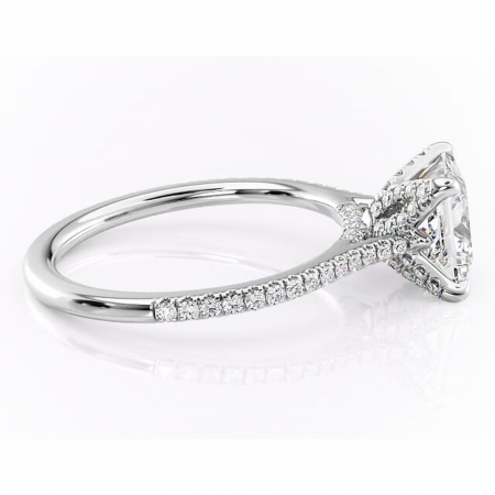 Inel de logodnă Tove din aur Alb 14kt cu moissanite tăietură princess – Montură pavé rafinată pentru profil înalt | Personalizează și configurează gratuit online [1]