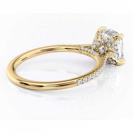 Inel de logodnă Tove din aur Galben 18kt cu moissanite tăietură pernă – Montură pavé rafinată pentru profil înalt | Personalizează și configurează gratuit online [2]