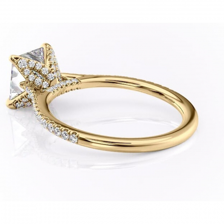 Inel de logodnă Tove din aur Galben 14kt cu moissanite tăietură princess – Montură pavé rafinată pentru profil înalt | Personalizează și configurează gratuit online [4]