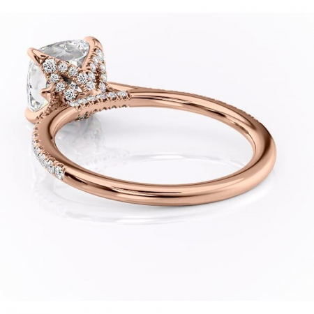 Inel de logodnă Tove din aur Rose 14kt cu moissanite tăietură pernă – Montură pavé rafinată pentru profil înalt | Personalizează și configurează gratuit online [3]