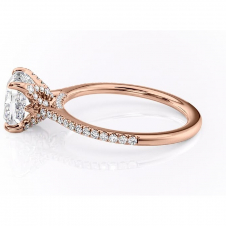 Inel de logodnă Tove din aur Rose 14kt cu moissanite tăietură pernă – Montură pavé rafinată pentru profil înalt | Personalizează și configurează gratuit online [5]