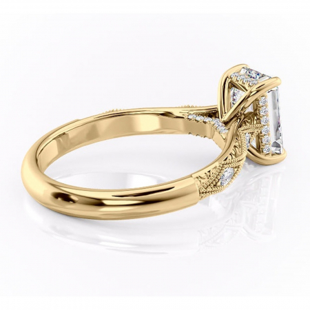 Inel de logodnă Vespera din aur Galben 14kt cu moissanite tăietură smarald – Pietre laterale rafinată pentru profil înalt | Personalizează și configurează gratuit online [2]