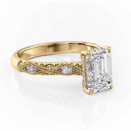 Smarald - Inel de logodnă Vespera din aur Galben 18kt cu moissanite tăietură smarald – Pietre laterale rafinată pentru profil înalt | Personalizează și configurează gratuit online