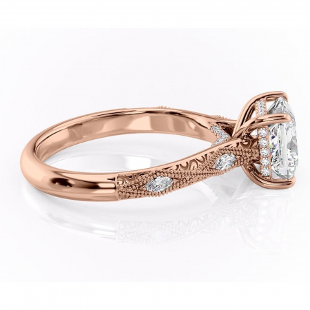 Inel de logodnă Vespera din aur Rose 18kt cu moissanite tăietură princess – Pietre laterale rafinată pentru profil înalt | Personalizează și configurează gratuit online [1]