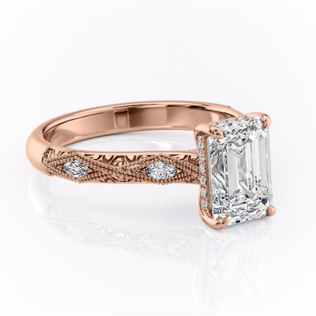 Smarald - Inel de logodnă Vespera din aur Rose 18kt cu moissanite tăietură smarald – Pietre laterale rafinată pentru profil înalt | Personalizează și configurează gratuit online