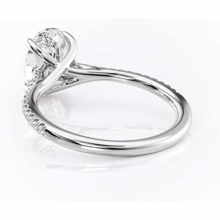 Inel de logodnă Victoria din aur Alb 14kt cu moissanite tăietură ovală – Montură pavé rafinată pentru profil mediu | Personalizează și configurează gratuit online [3]