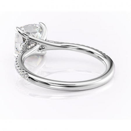 Inel de logodnă Victoria din aur Alb 14kt cu moissanite tăietură pernă – Montură pavé rafinată pentru profil mediu | Personalizează și configurează gratuit online [3]