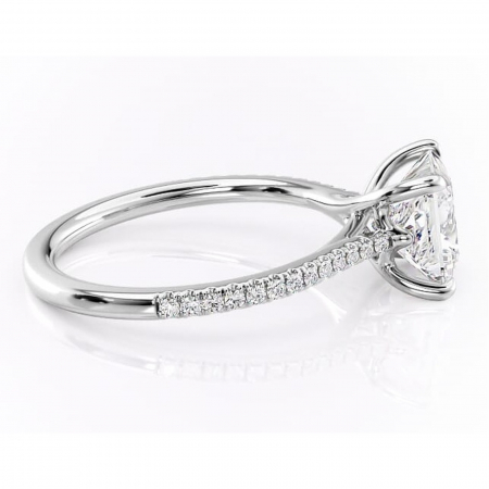 Inel de logodnă Victoria din aur Alb 14kt cu moissanite tăietură princess – Montură pavé rafinată pentru profil mediu | Personalizează și configurează gratuit online [1]