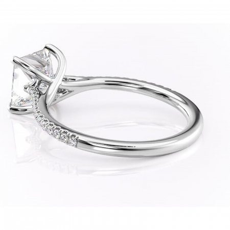 Inel de logodnă Victoria din aur Alb 14kt cu moissanite tăietură princess – Montură pavé rafinată pentru profil mediu | Personalizează și configurează gratuit online [4]