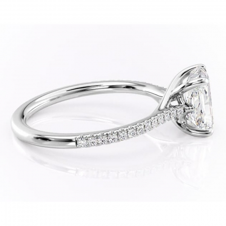 Inel de logodnă Victoria din aur Alb 14kt cu moissanite tăietură radiantă – Montură pavé rafinată pentru profil mediu | Personalizează și configurează gratuit online [1]