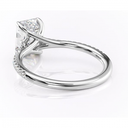 Inel de logodnă Victoria din aur Alb 14kt cu moissanite tăietură smarald – Montură pavé rafinată pentru profil mediu | Personalizează și configurează gratuit online [3]