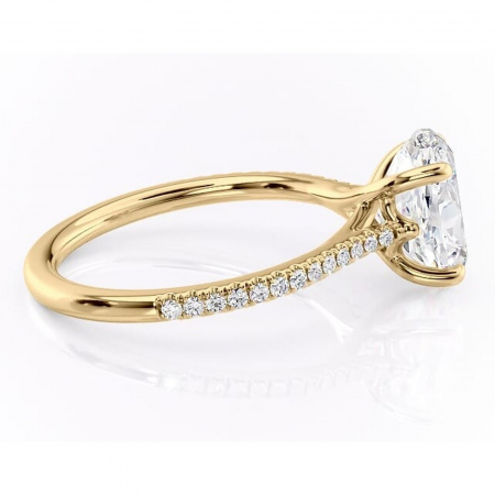 Inel de logodnă Victoria din aur Galben 14kt cu moissanite tăietură ovală – Montură pavé rafinată pentru profil mediu | Personalizează și configurează gratuit online [1]