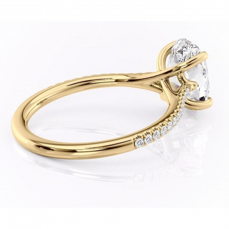 Inel de logodnă Victoria din aur Galben 14kt cu moissanite tăietură ovală – Montură pavé rafinată pentru profil mediu | Personalizează și configurează gratuit online [2]