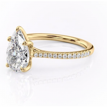 Inel de logodnă Victoria din aur Galben 14kt cu moissanite tăietură pară – Montură pavé rafinată pentru profil mediu | Personalizează și configurează gratuit online [6]