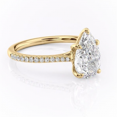 Aur galben - Inel de logodnă Victoria din aur Galben 18kt cu moissanite tăietură pară – Montură pavé rafinată pentru profil mediu | Personalizează și configurează gratuit online