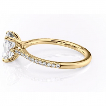 Inel de logodnă Victoria din aur Galben 14kt cu moissanite tăietură radiantă – Montură pavé rafinată pentru profil mediu | Personalizează și configurează gratuit online [5]