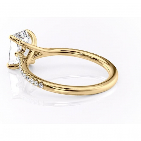 Inel de logodnă Victoria din aur Galben 14kt cu moissanite tăietură radiantă – Montură pavé rafinată pentru profil mediu | Personalizează și configurează gratuit online [4]