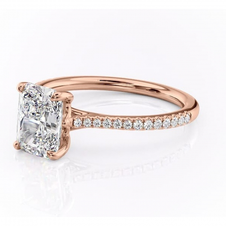 Inel de logodnă Victoria din aur Rose 14kt cu moissanite tăietură radiantă – Montură pavé rafinată pentru profil mediu | Personalizează și configurează gratuit online [6]