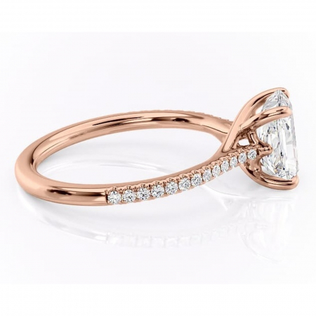 Inel de logodnă Victoria din aur Rose 14kt cu moissanite tăietură radiantă – Montură pavé rafinată pentru profil mediu | Personalizează și configurează gratuit online [1]