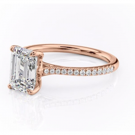 Inel de logodnă Victoria din aur Rose 14kt cu moissanite tăietură smarald – Montură pavé rafinată pentru profil mediu | Personalizează și configurează gratuit online [6]