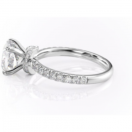 Inel de logodnă Vivienne din aur Alb 14kt cu moissanite tăietură pernă – Montură pavé rafinată pentru profil înalt | Personalizează și configurează gratuit online [5]