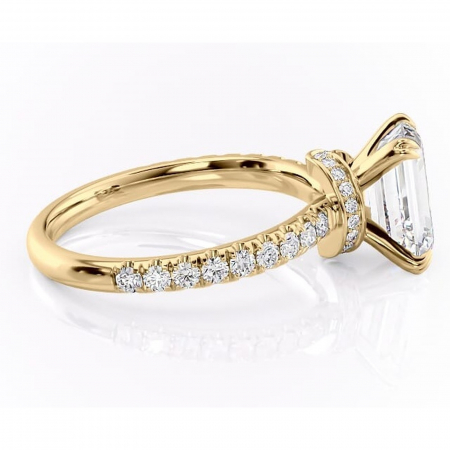 Inel de logodnă Vivienne din aur Galben 14kt cu moissanite tăietură smarald – Montură pavé rafinată pentru profil înalt | Personalizează și configurează gratuit online [1]