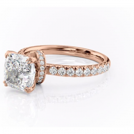 Inel de logodnă Vivienne din aur Rose 18kt cu moissanite tăietură pernă – Montură pavé rafinată pentru profil înalt | Personalizează și configurează gratuit online [6]