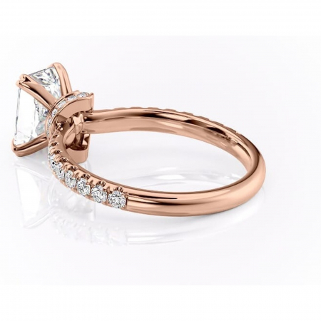 Inel de logodnă Vivienne din aur Rose 18kt cu moissanite tăietură radiantă – Montură pavé rafinată pentru profil înalt | Personalizează și configurează gratuit online [4]