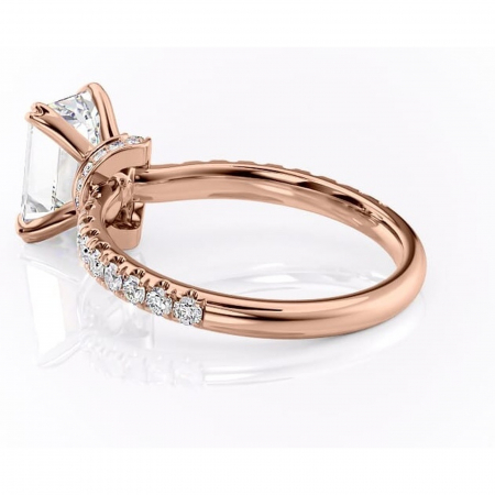 Inel de logodnă Vivienne din aur Rose 14kt cu moissanite tăietură smarald – Montură pavé rafinată pentru profil înalt | Personalizează și configurează gratuit online [4]