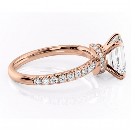 Inel de logodnă Vivienne din aur Rose 14kt cu moissanite tăietură smarald – Montură pavé rafinată pentru profil înalt | Personalizează și configurează gratuit online [1]